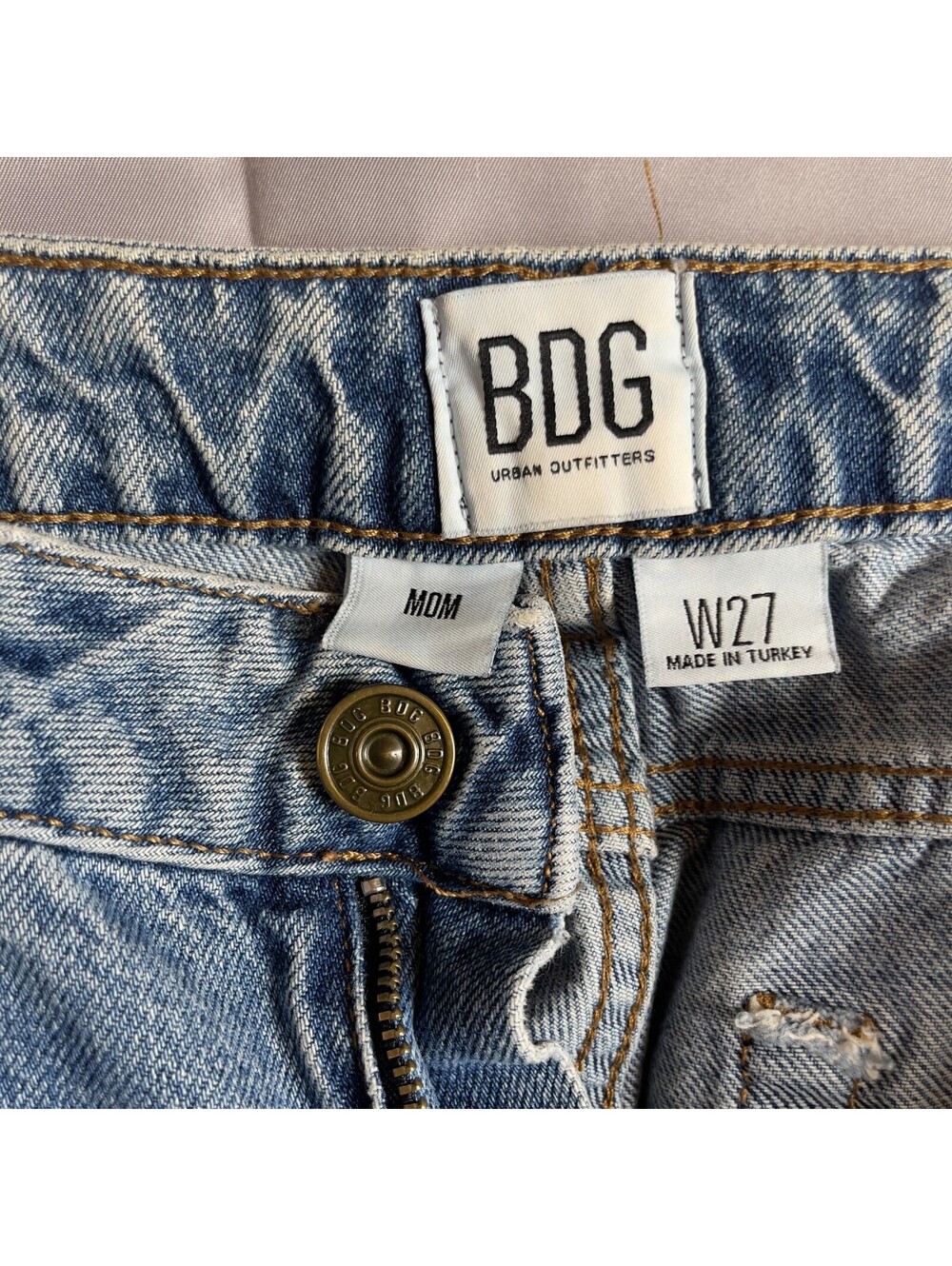 Urban Outfitters BDG Jeans Size 27 Mom Pintuck Pleated Seam Tapered Leg